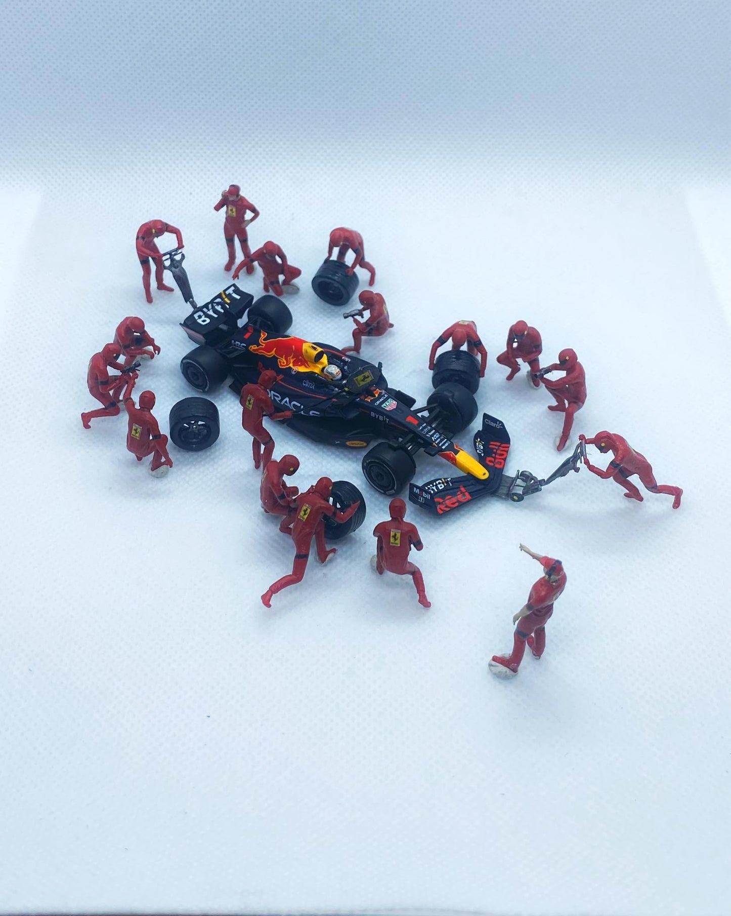 Hand Painted Ferrari F1 Pit Crew (17x Figures)